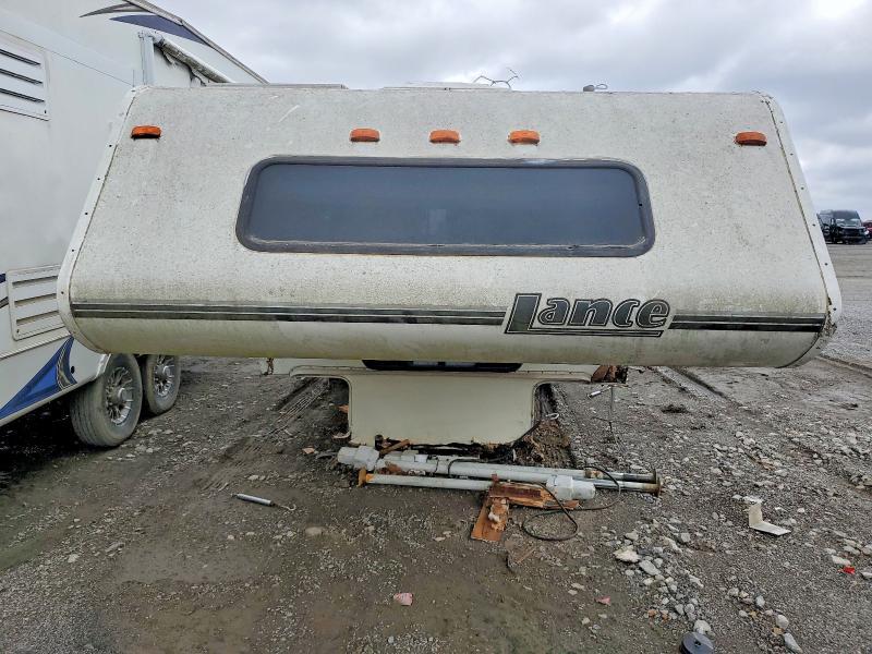 2002 Lance Camper