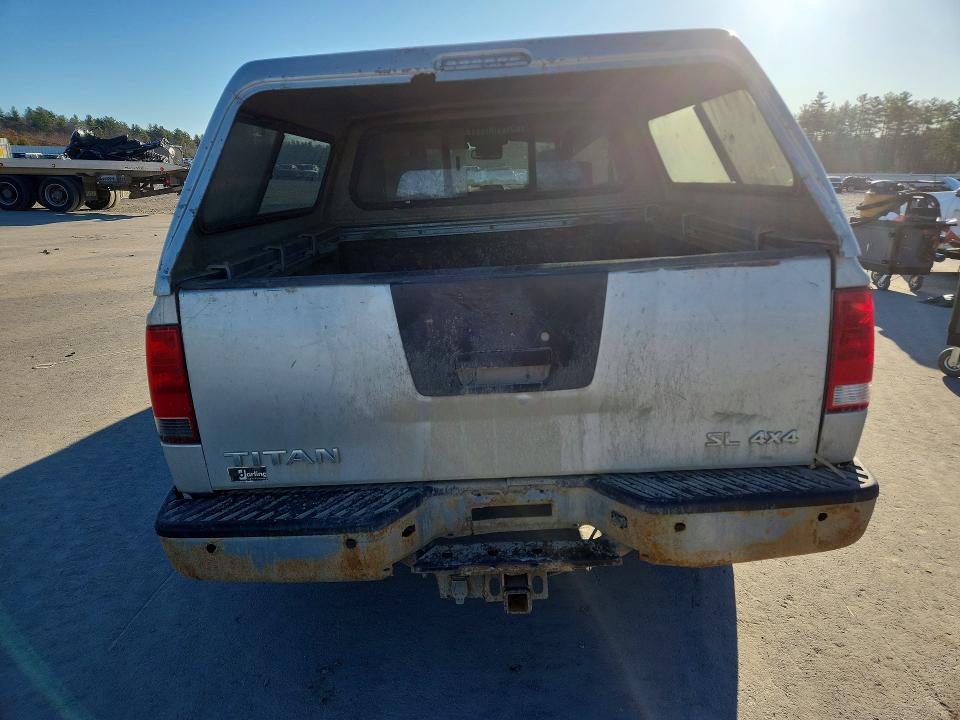 2011 Nissan Titan SV