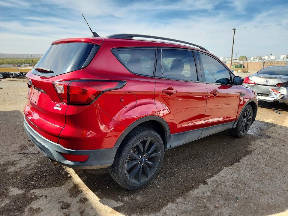 2019 Ford Escape se
