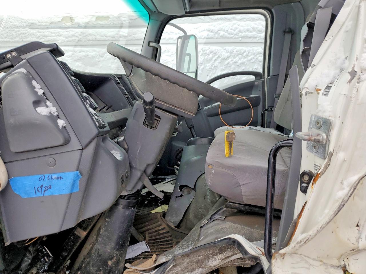 2019 Isuzu NPR XD Flatbed Truck