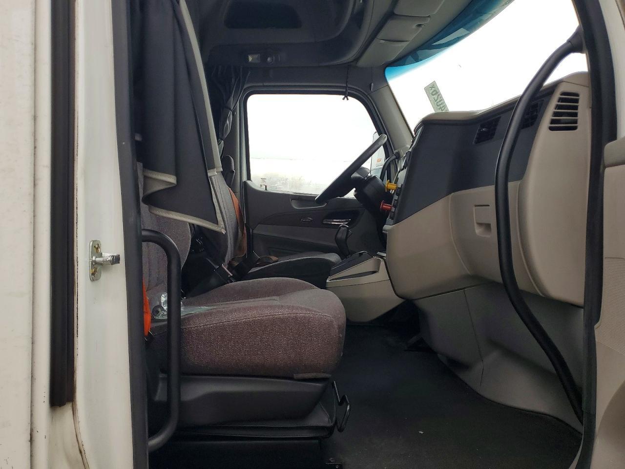 2018 Peterbilt 579 Semi Truck