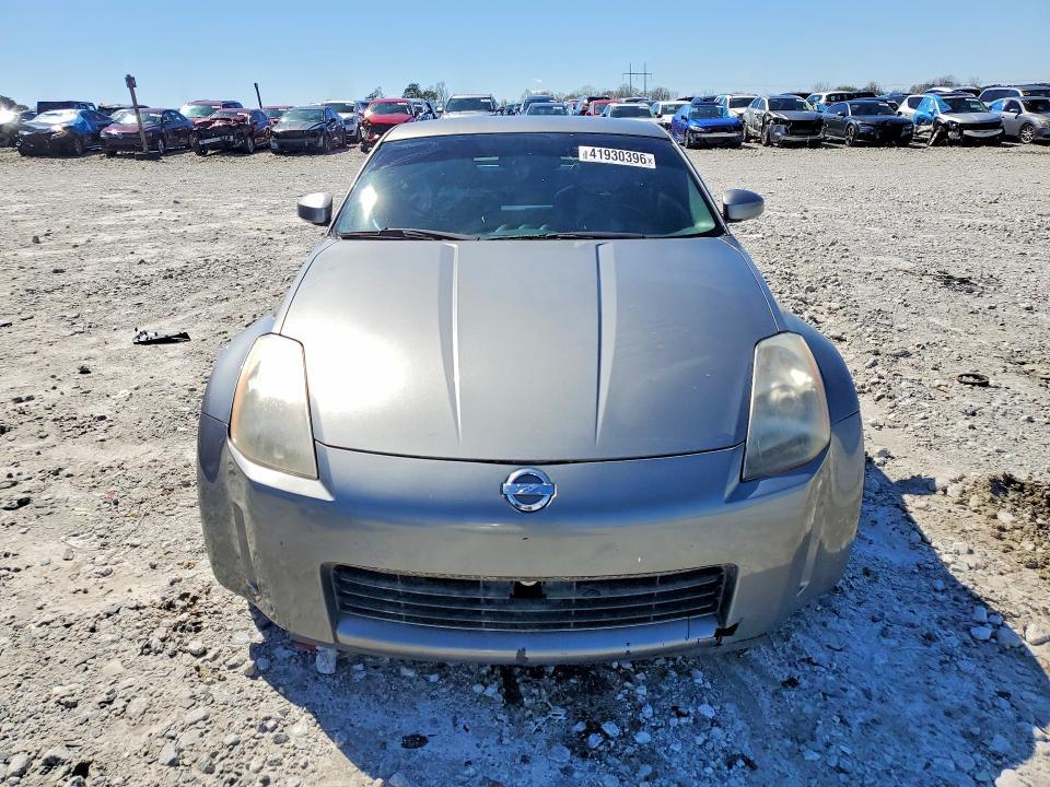 2005 Nissan 350z Base