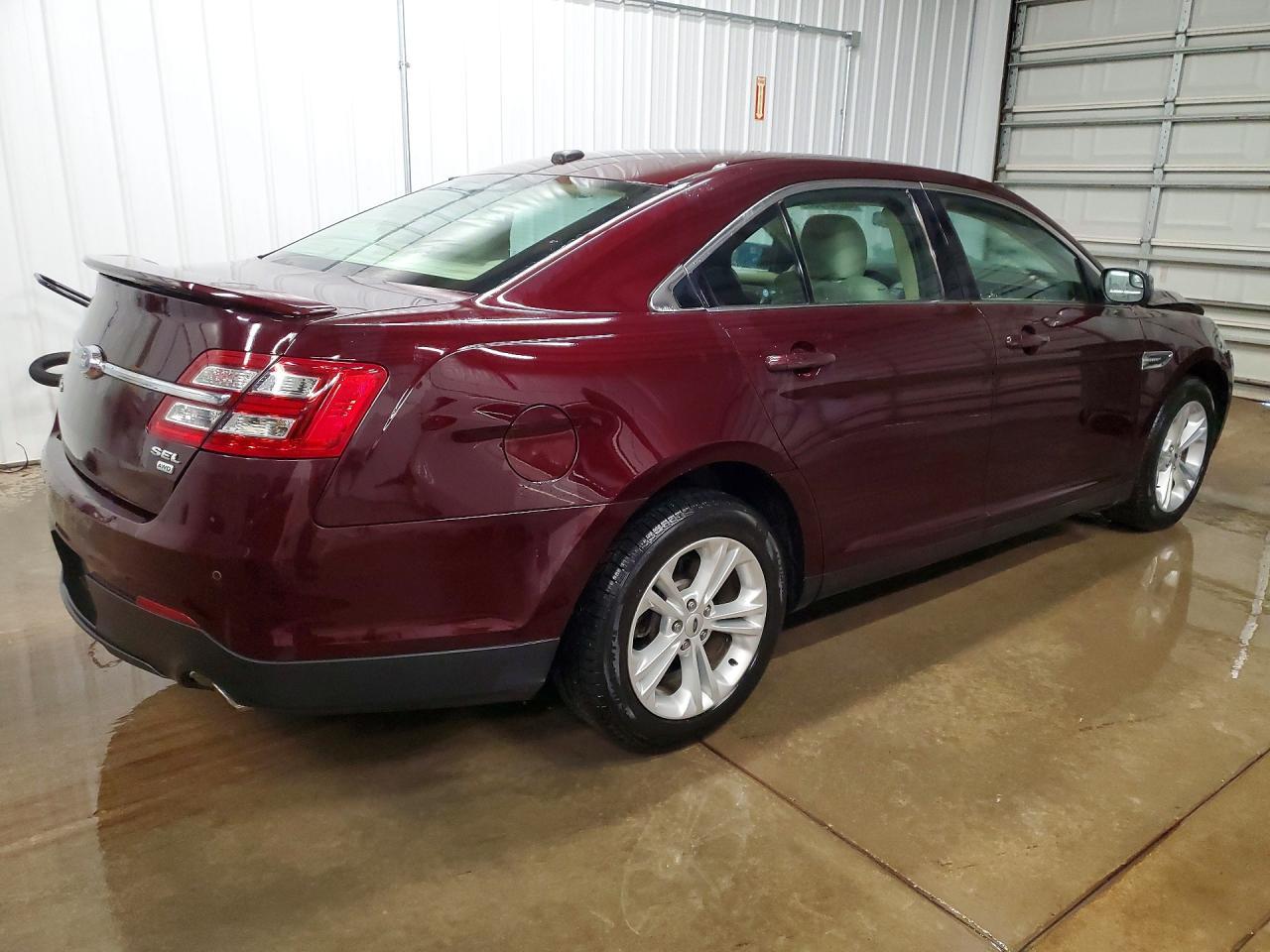2019 Ford Taurus sel