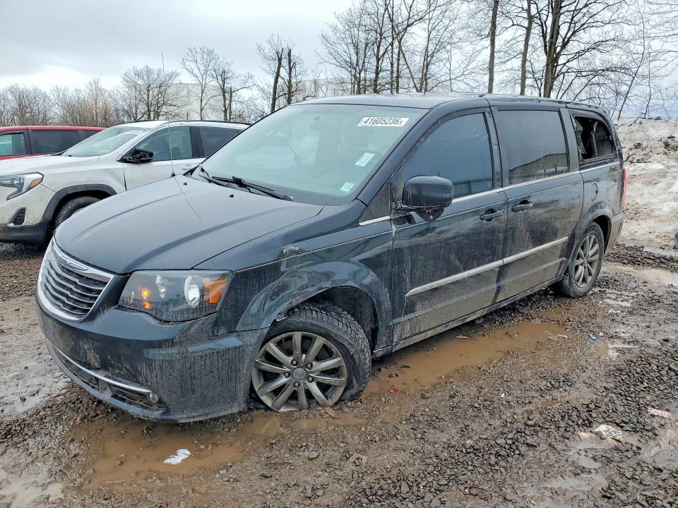 2015 Chrysler Town & Country s