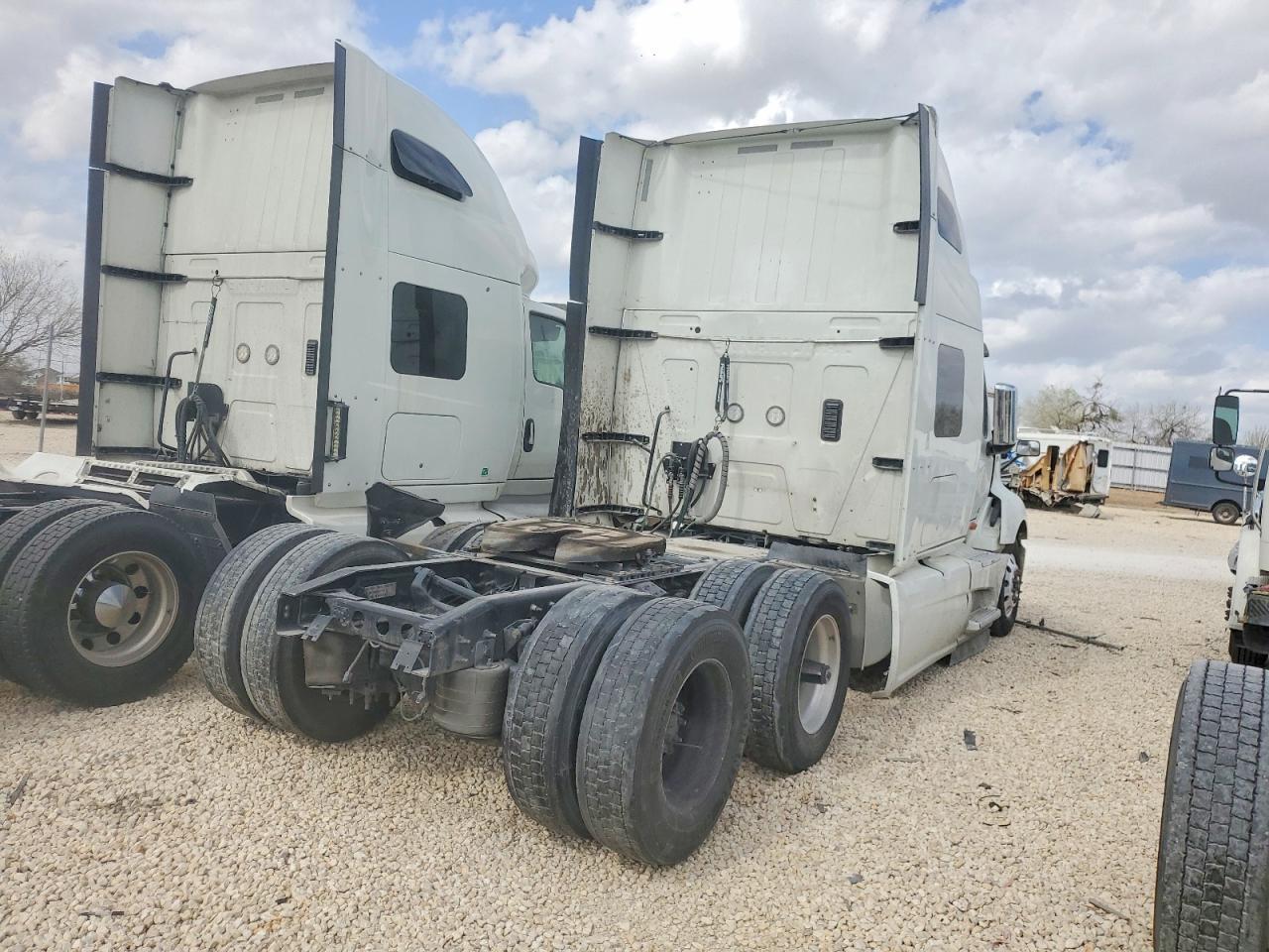 2022 International LT625 Semi Truck