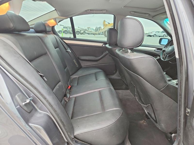 2002 BMW 325 i