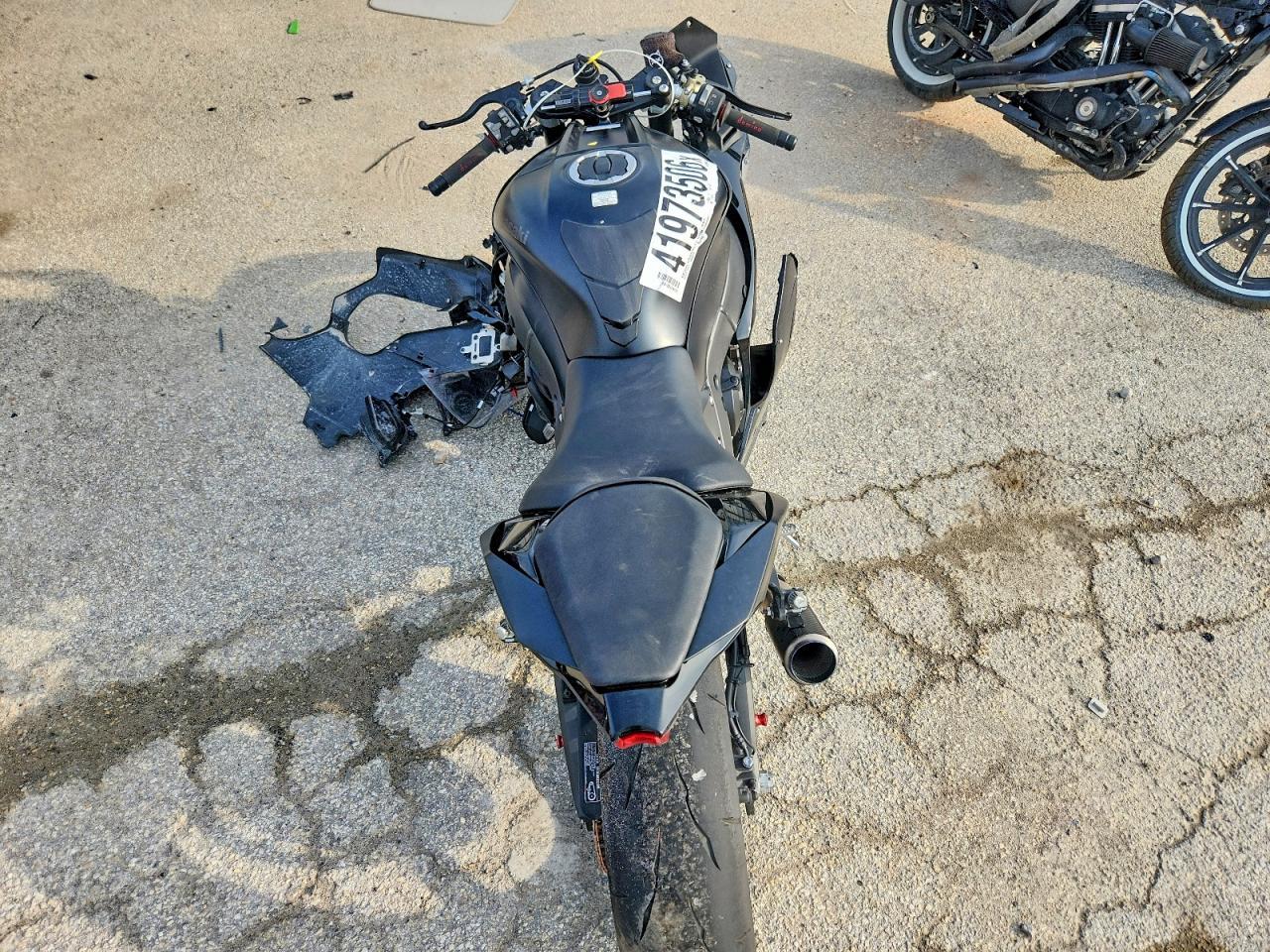 2025 Kawasaki ZX1002 L