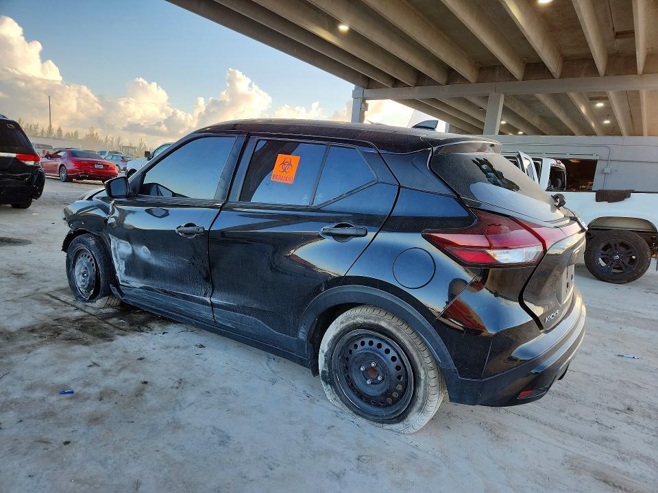 2021 Nissan Kicks s