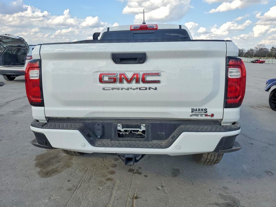 2023 GMC Canyon AT4