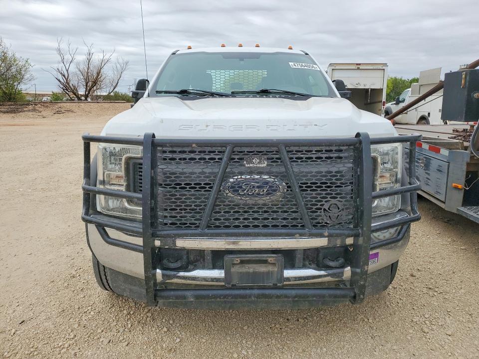 2019 Ford F550 Super Duty Flatbed Truck