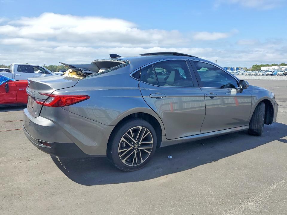 2025 Toyota Camry xle