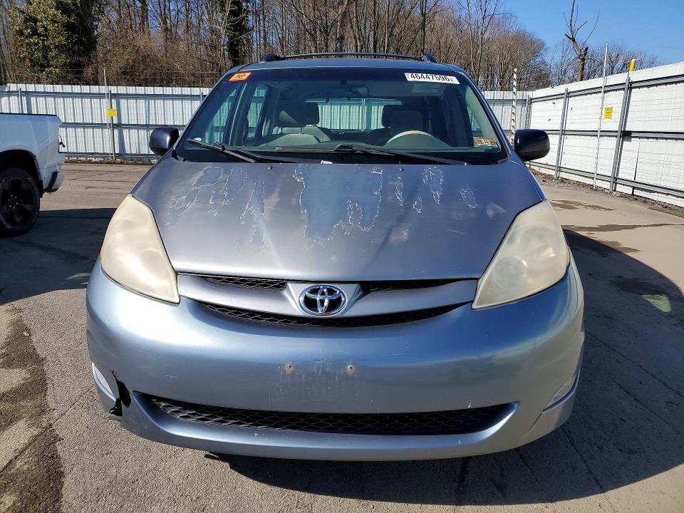 2007 Toyota Sienna ce 7-passenger