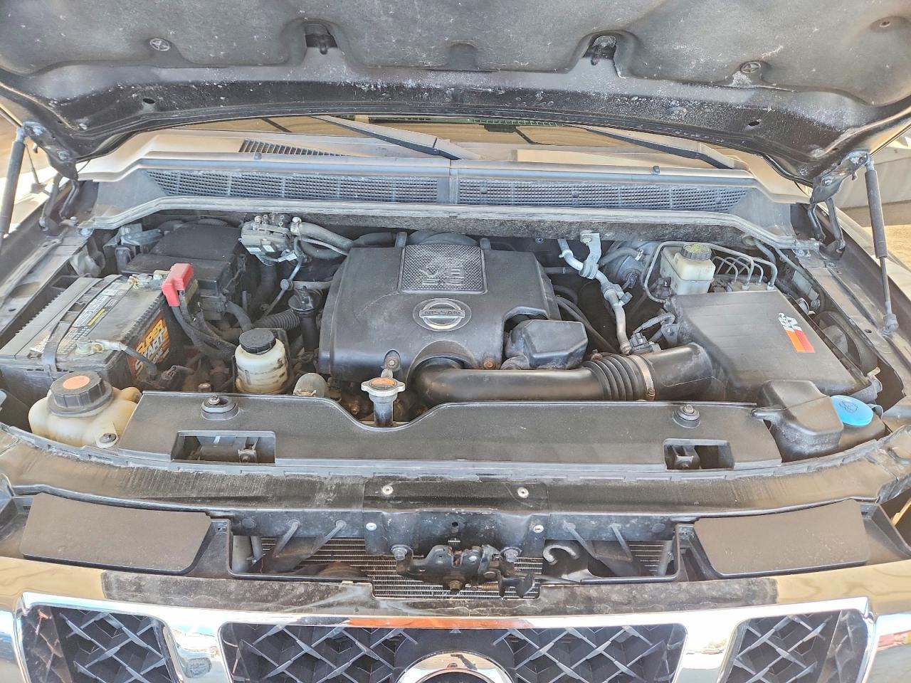 2014 Nissan Titan SV