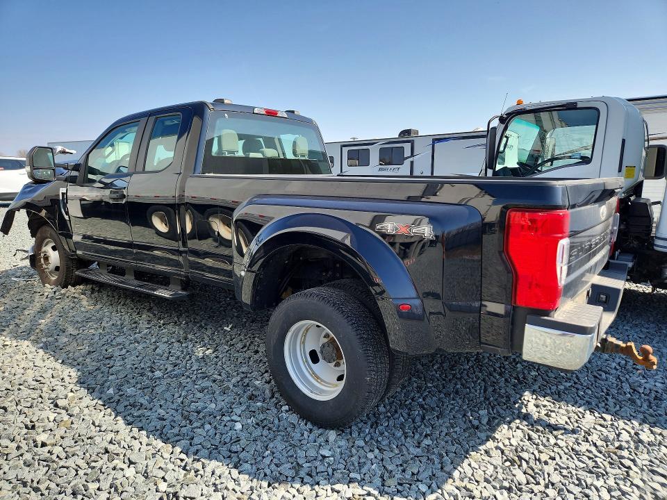 2020 Ford F350 XL DRW 4WD V8 EXT Cab 7.3L