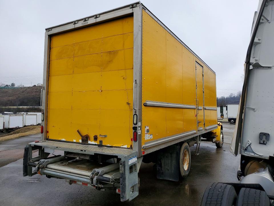 2017 Freigliner 2017 Freightliner Business Class M2 BOX Truck