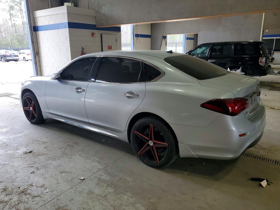 2015 Infiniti Q70 3.7