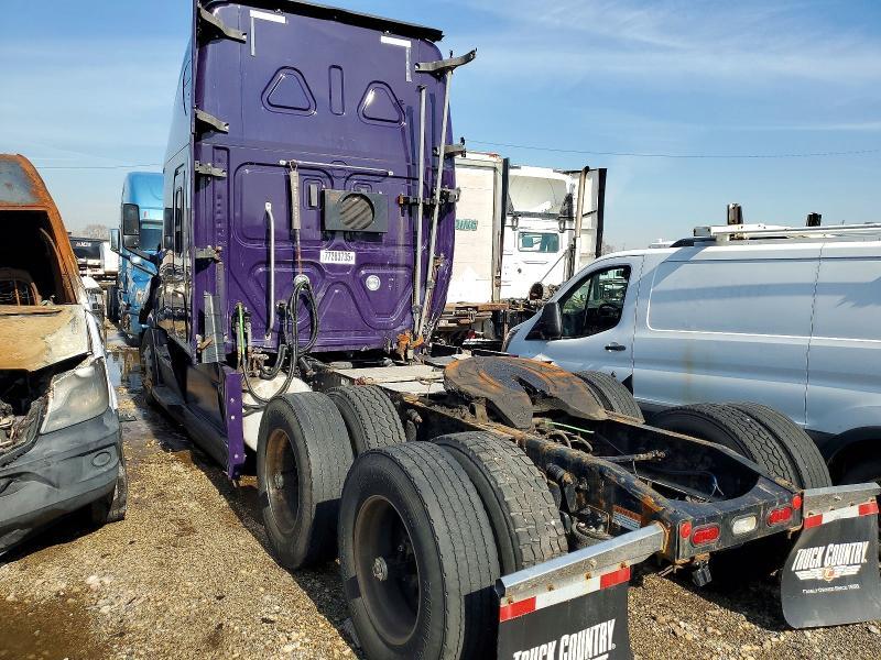 2019 Freightliner Cascadia 126 Semi Truck