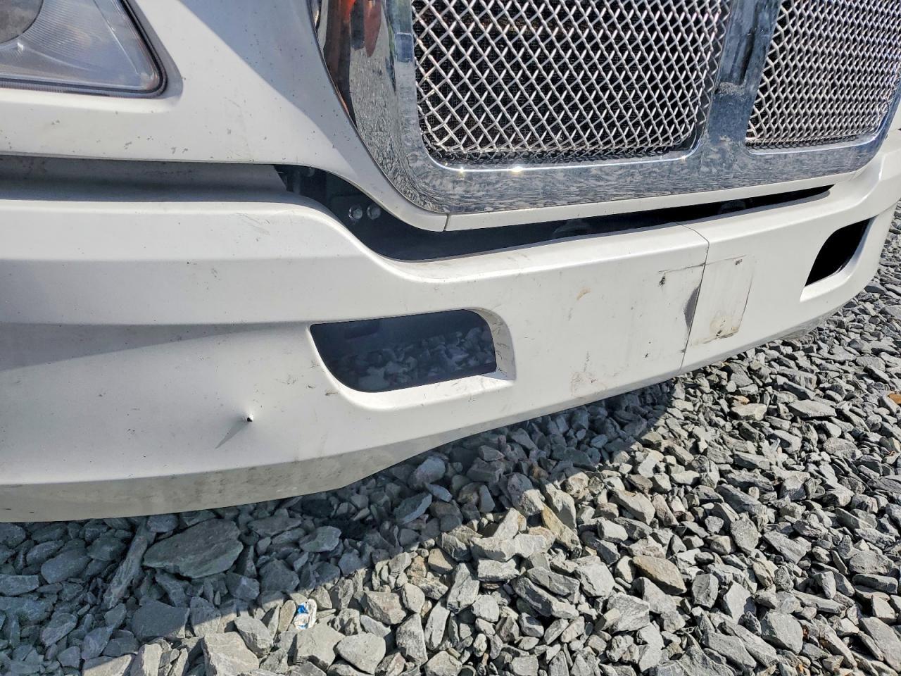 2020 Kenworth T680 Semi Truck