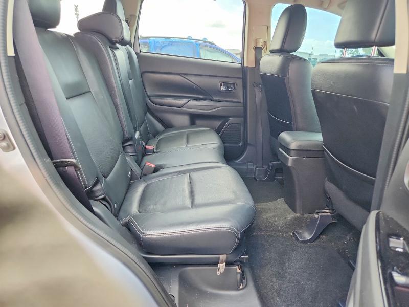 2016 Mitsubishi Outlander se