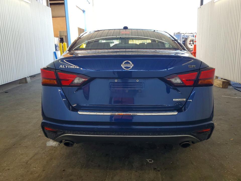 2022 Nissan Altima 2.0 sr