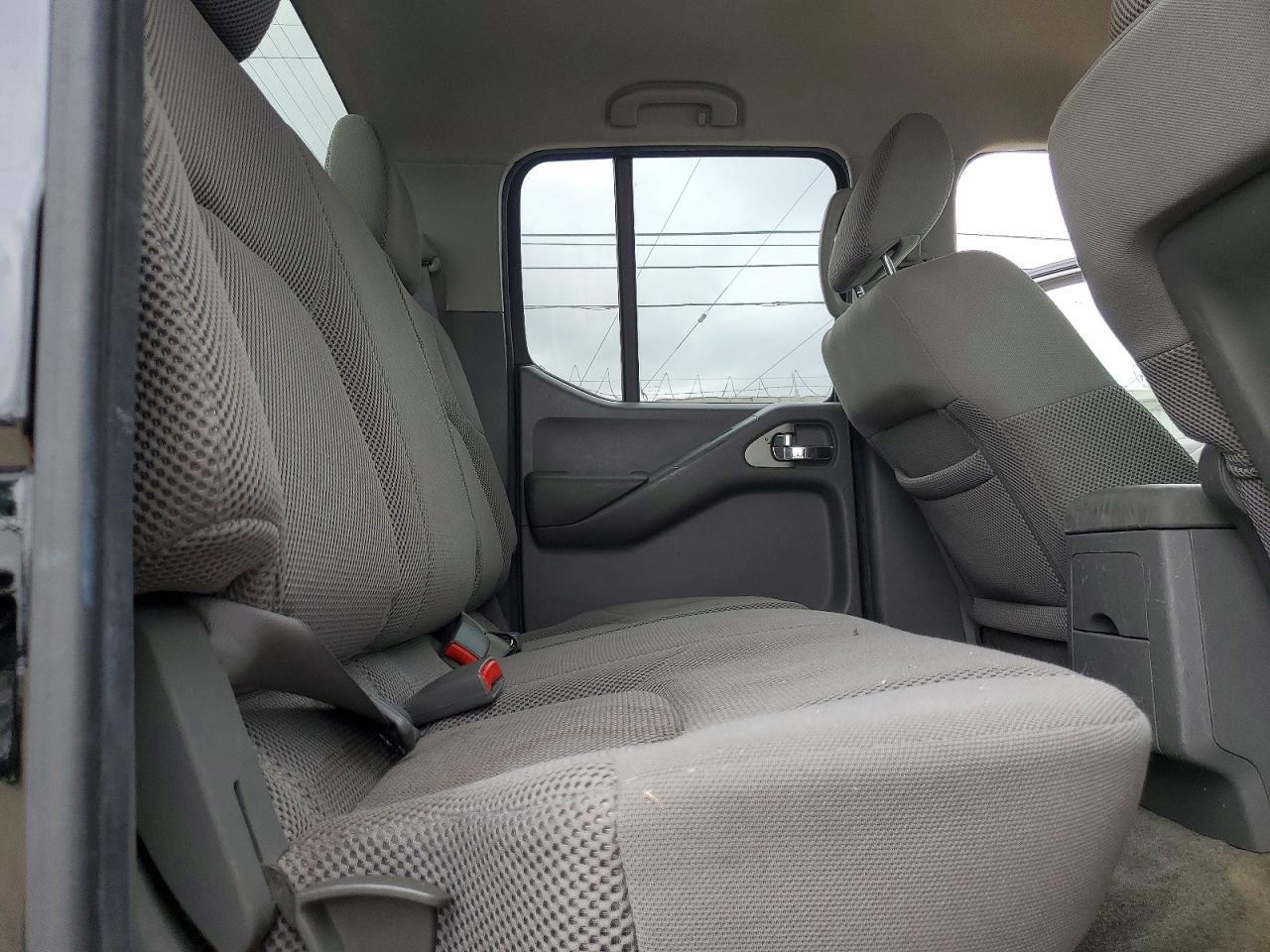 2010 Nissan Frontier SE V6