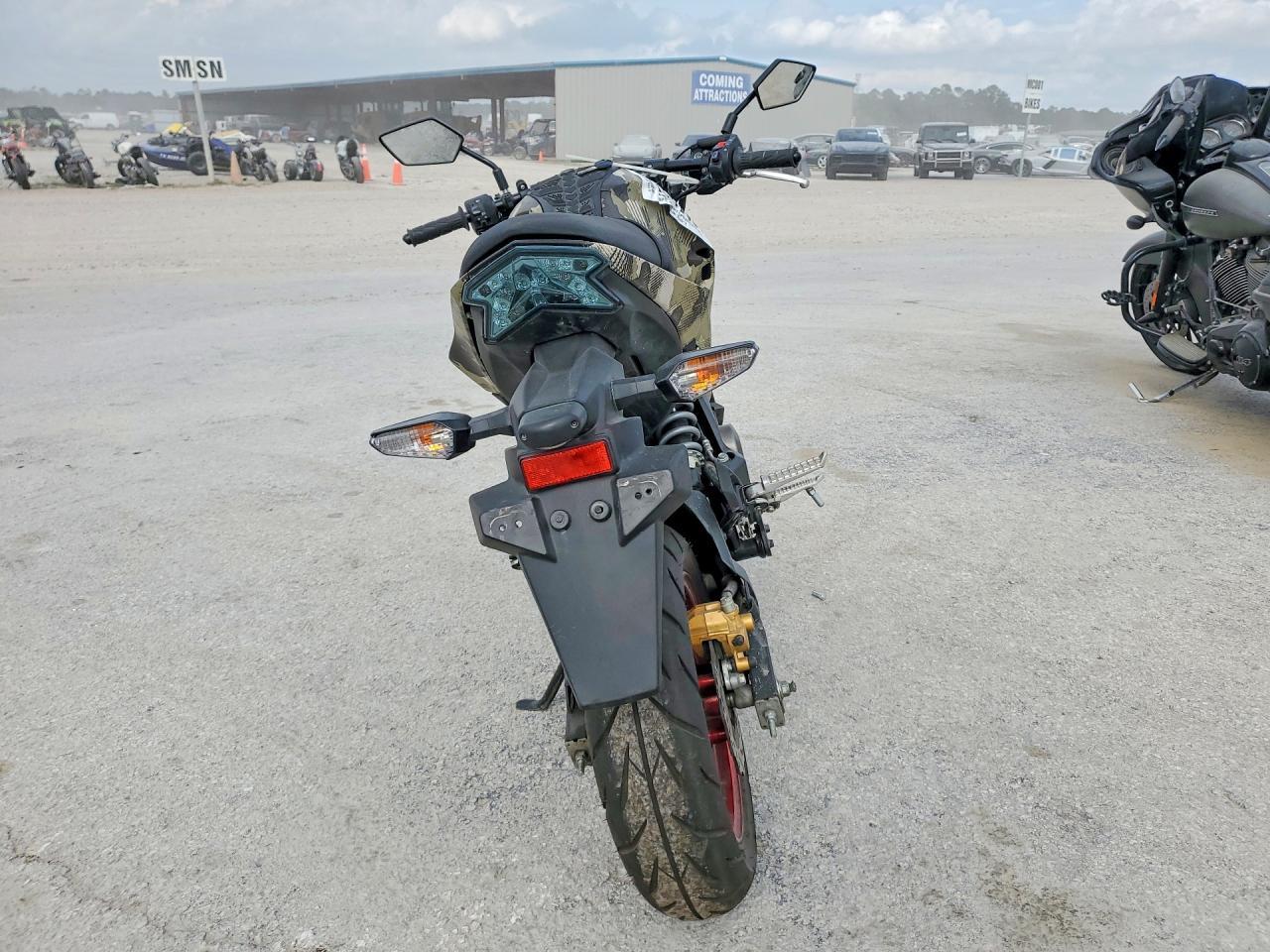 2025 Kawasaki BR125 J