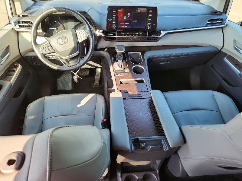 2021 Toyota Sienna xle 7-passenger
