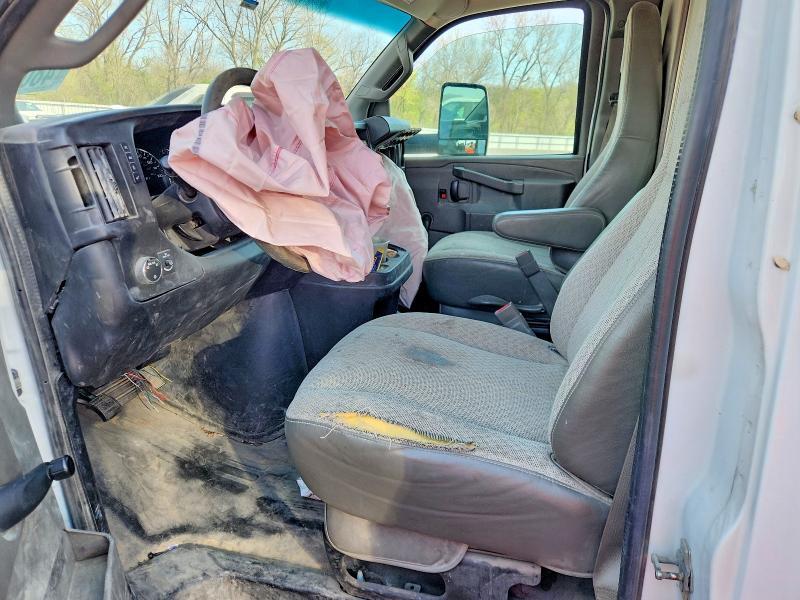 2017 Chev Express G3500