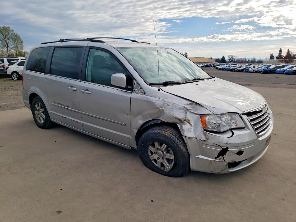 2010 Chrysler Town & Country Touring