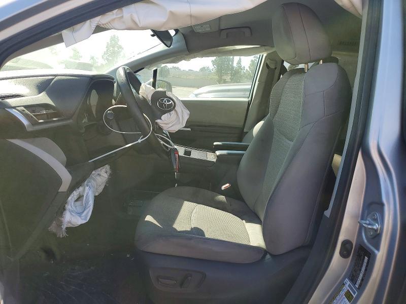 2024 Toyota Sienna le 8-passenger