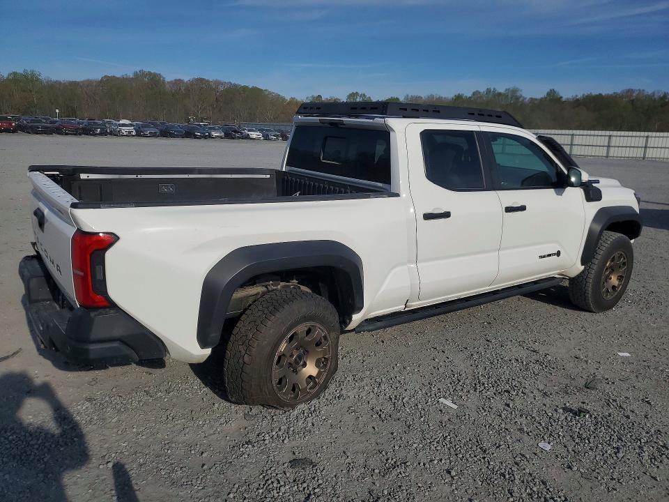 2024 Toyota Tacoma Trailhunter hv