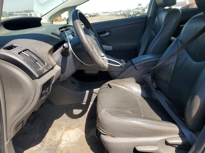 2010 Toyota Prius iii