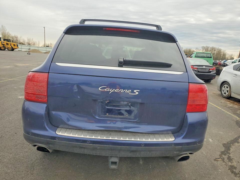 2003 Porsche Cayenne s