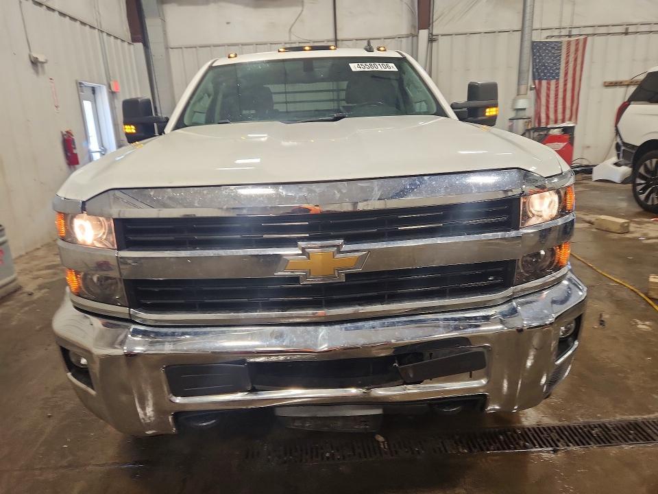 2015 Chevrolet Silverado 2500 Flatbed Truck