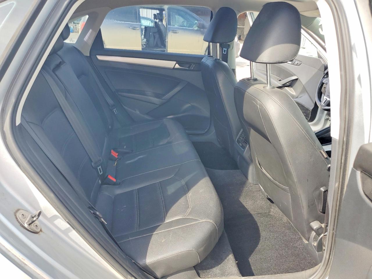 2013 Volkswagen Passat se