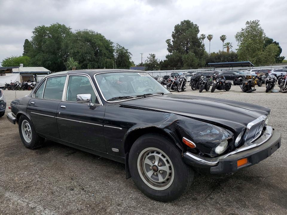 1986 Jaguar XJ6 Vanden Plas