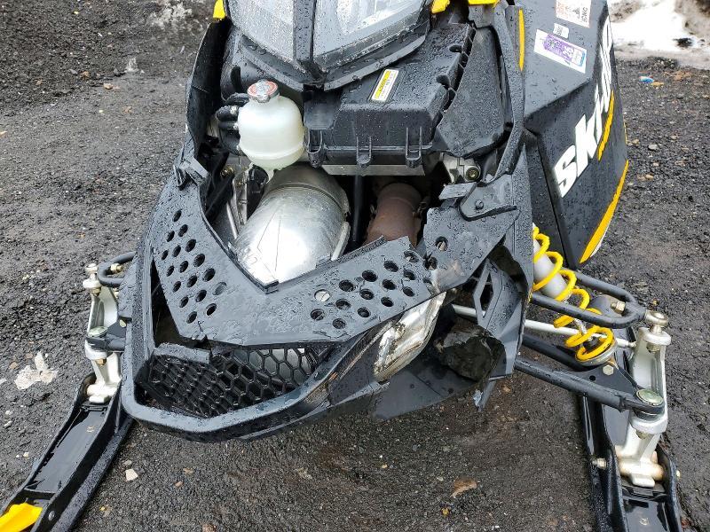2012 Skidoo MX Z TNT 8
