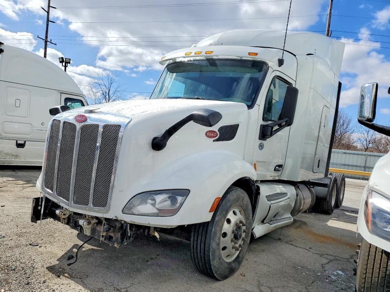 2019 Peterbilt 579 Semi Truck