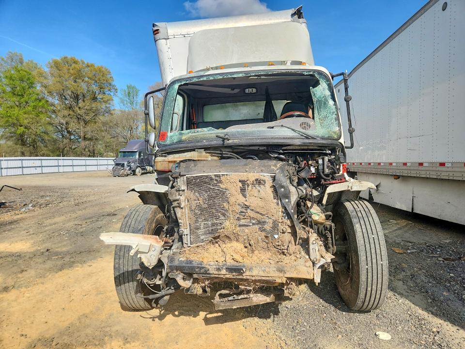 2013 Freigliner 2013 Freightliner Business Class M2 BOX Truck