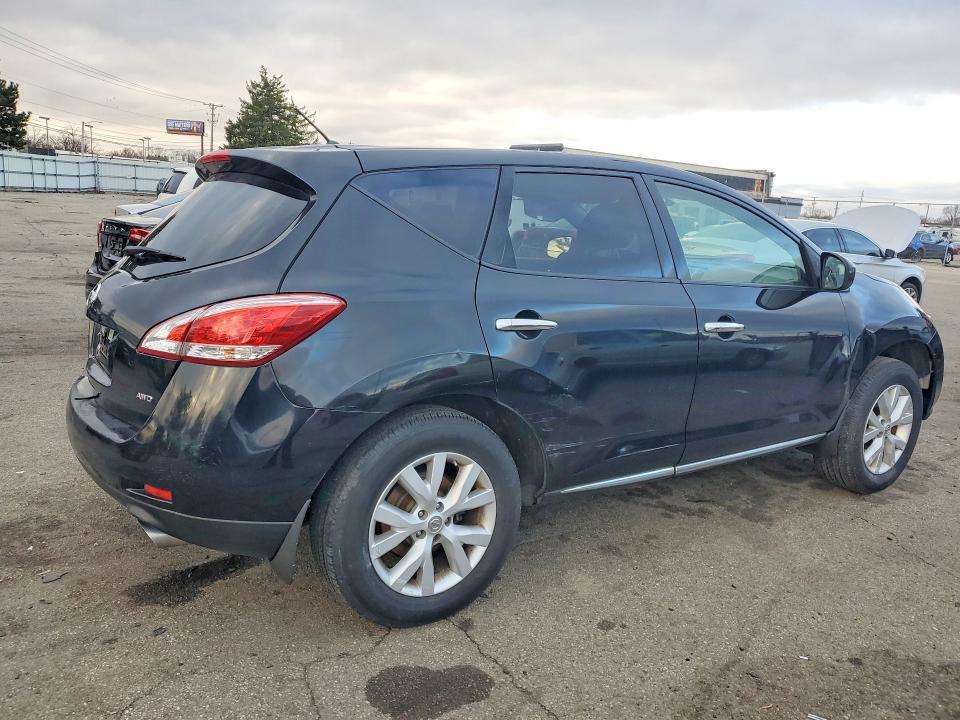 2012 Nissan Murano s