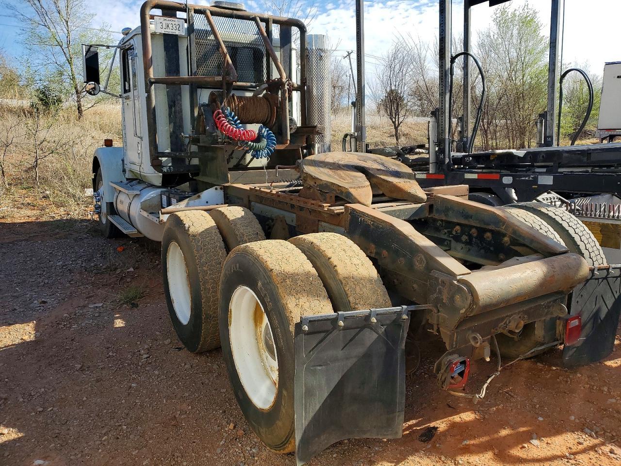 1992 International 9300 Semi Truck