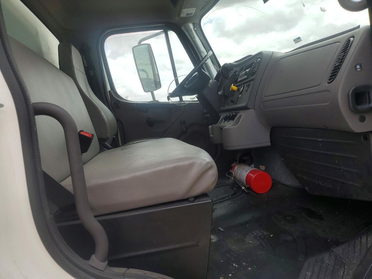 2023 Freightliner Business Class M2 BOX Truck