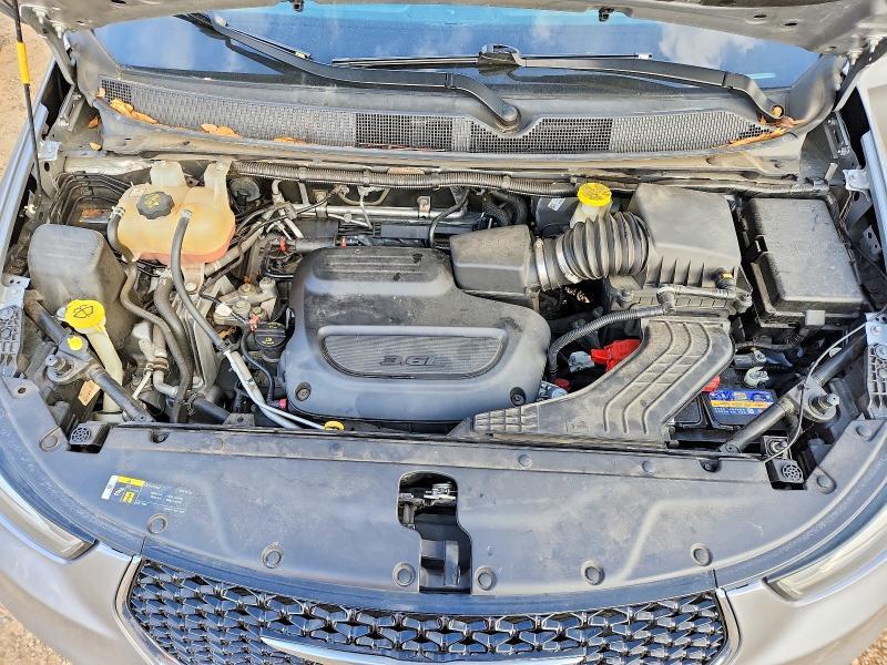 2021 Chrysler Pacifica Touring l