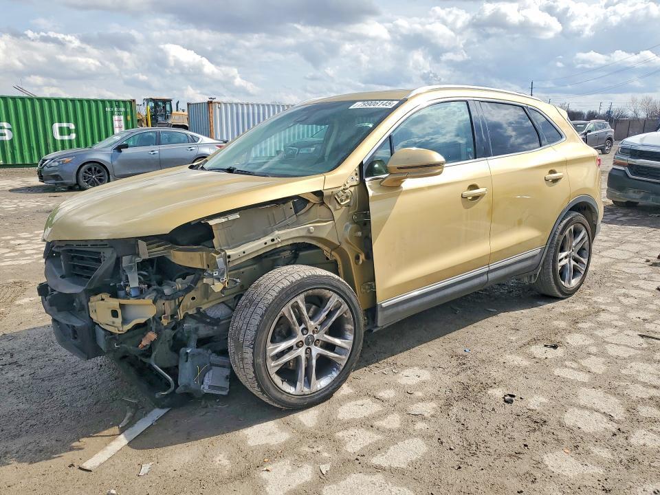 2015 Lincoln Townhouse MKC
