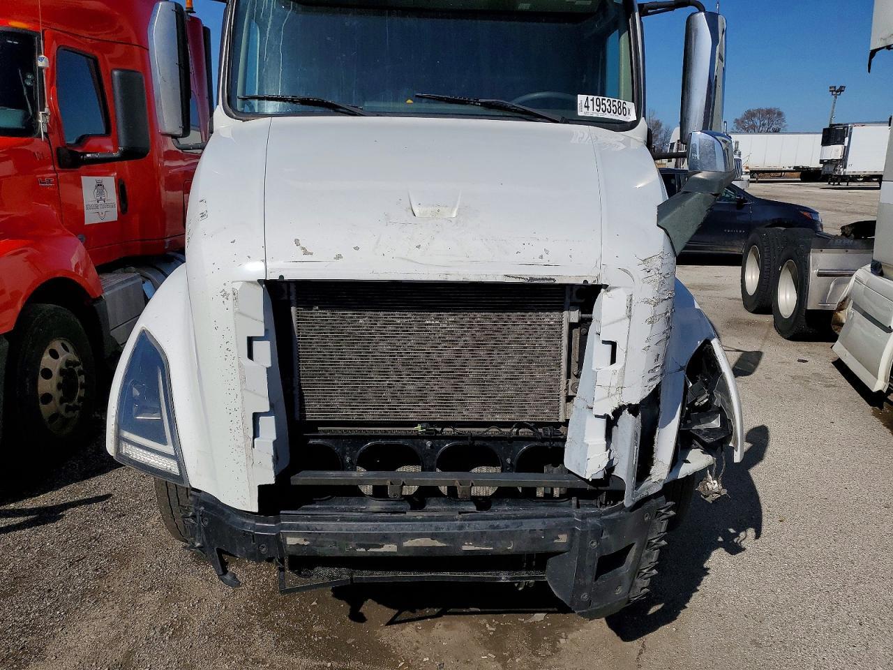 2021 Volv O VNL Semi Truck