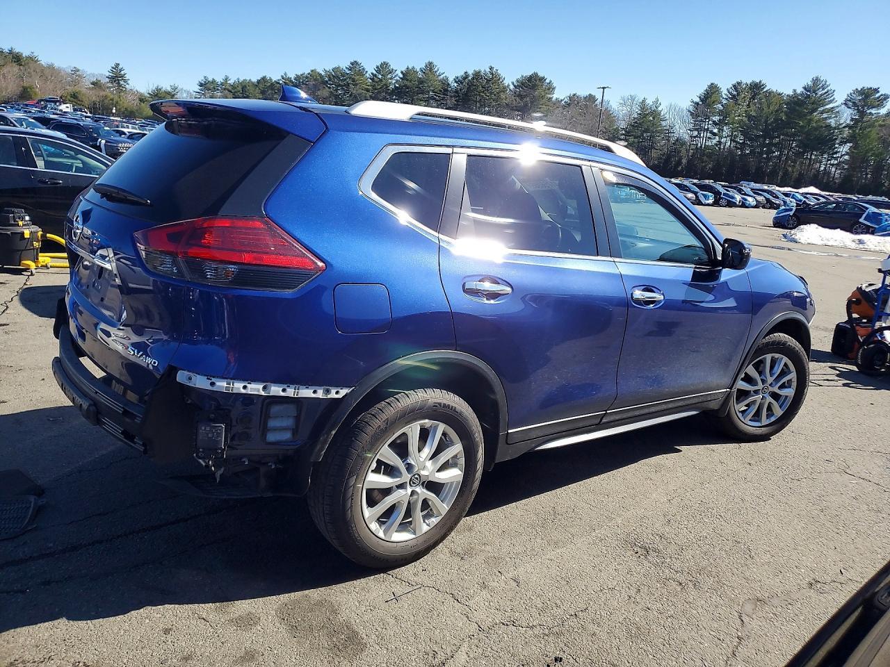 2017 Nissan Rogue sv