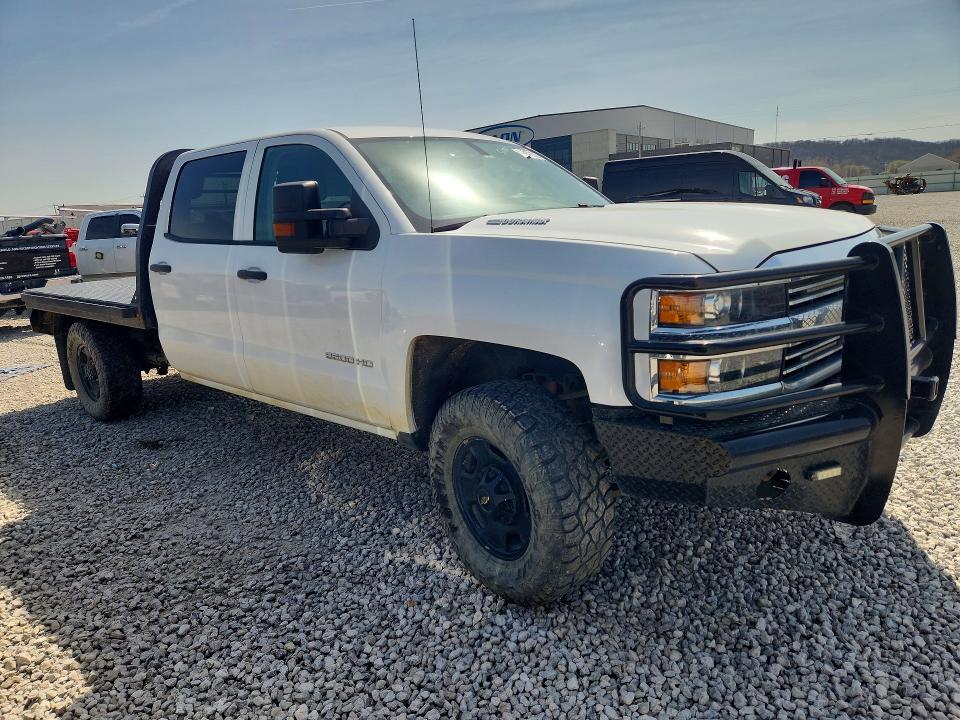 2015 Chevrolet Silverado K2500 Flatbed Truck