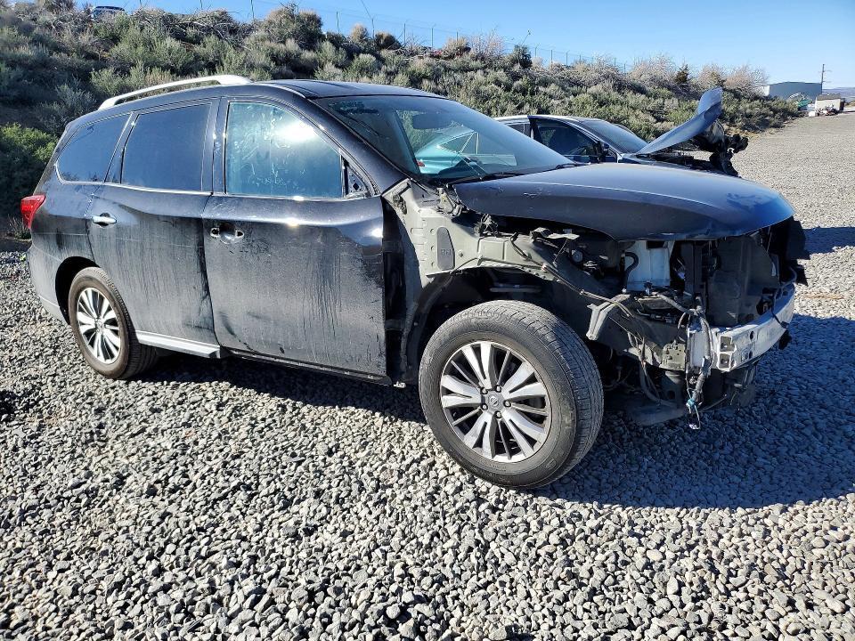 2019 Nissan Pathfinder sl