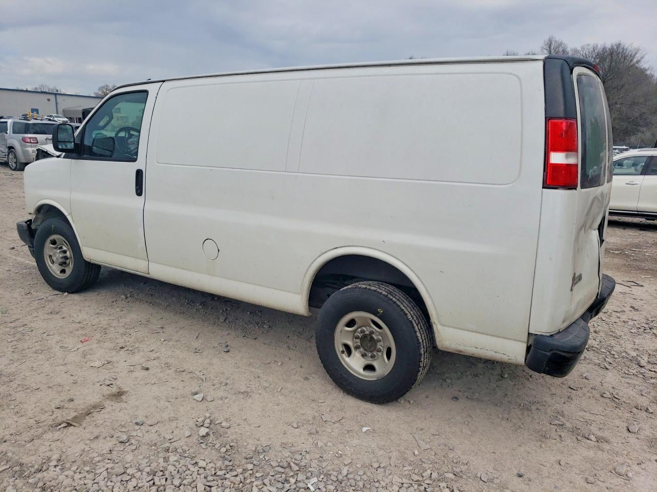 2018 Chevrolet Express 2