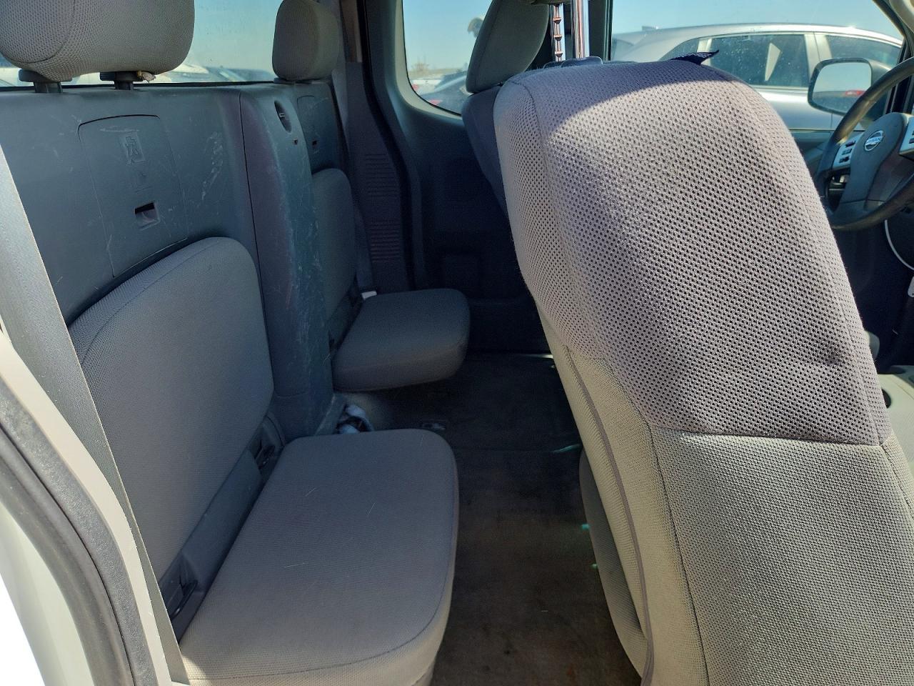 2015 Nissan Frontier S